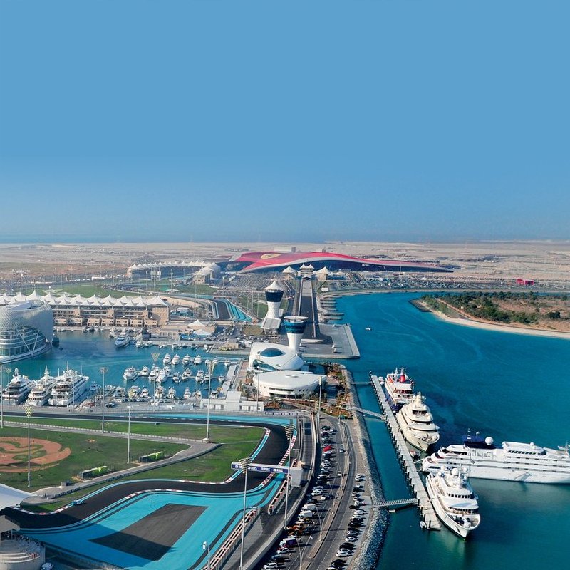 Formula 1 Yacht Rental